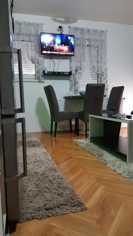 Apartman Luna Appartement Valjevo Buitenkant foto