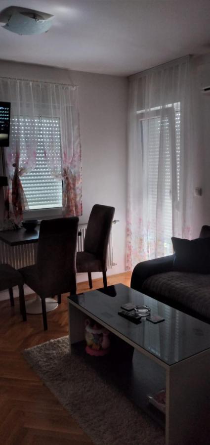 Apartman Luna Appartement Valjevo Buitenkant foto