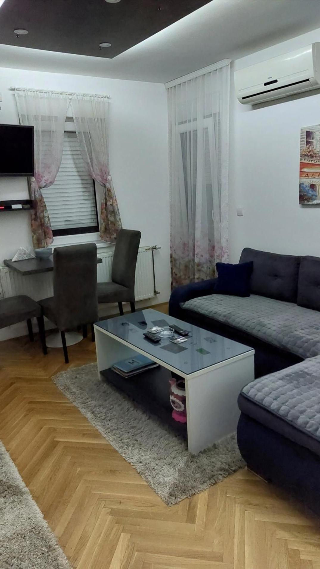 Apartman Luna Appartement Valjevo Buitenkant foto