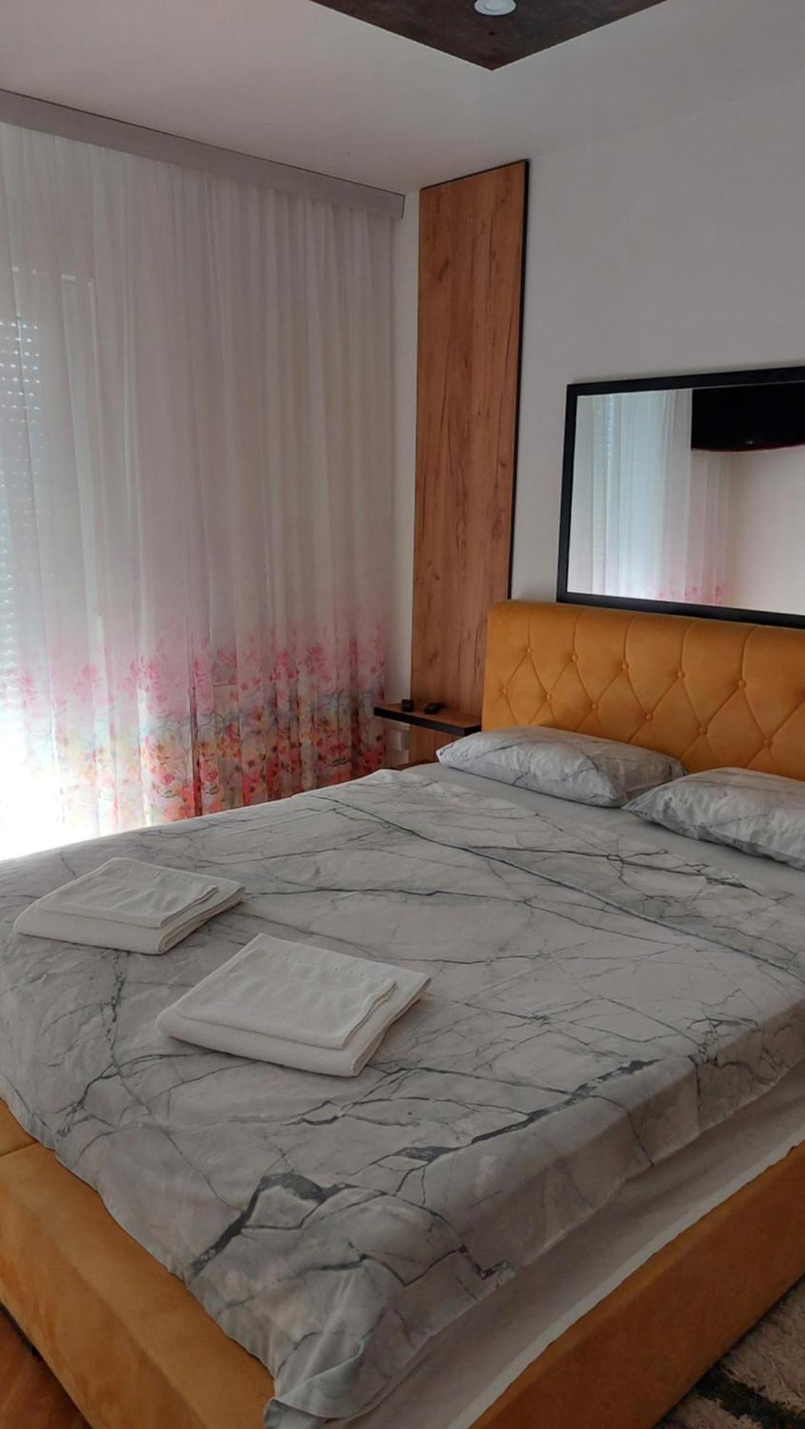 Apartman Luna Appartement Valjevo Buitenkant foto