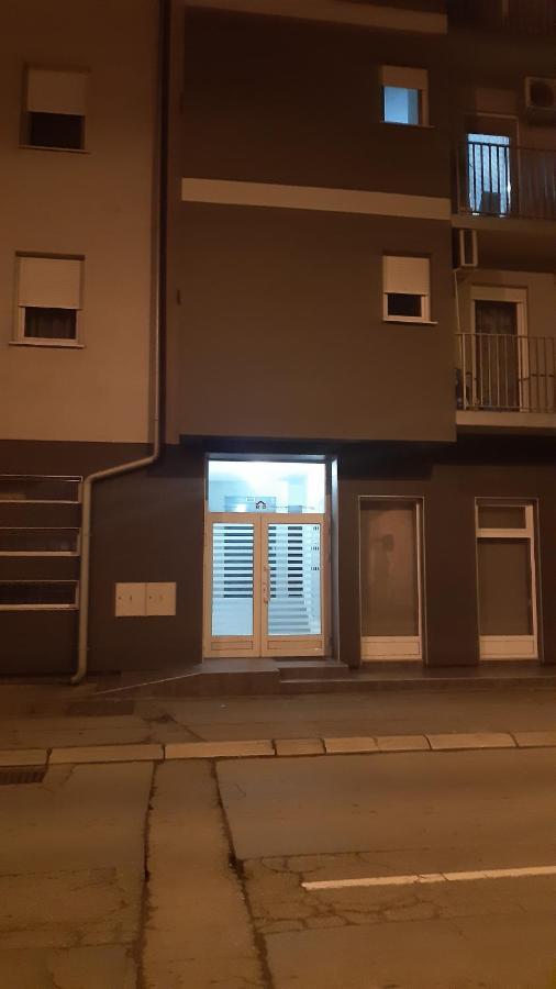 Apartman Luna Valjevo Buitenkant foto